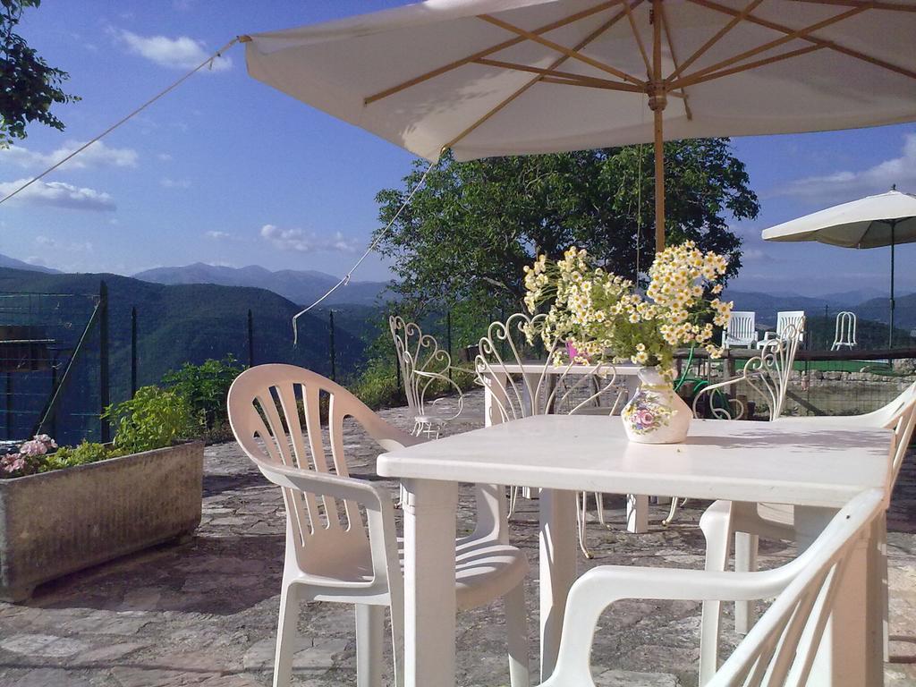 B&B Live Paradise Norcia Bagian luar foto